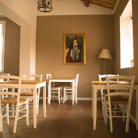 Il Bianconiglio R&B Bed & Breakfast Carraie Exterior photo