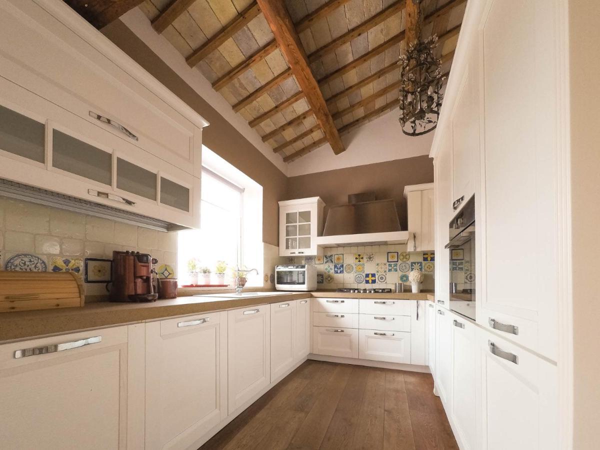 Il Bianconiglio R&B Bed & Breakfast Carraie Exterior photo